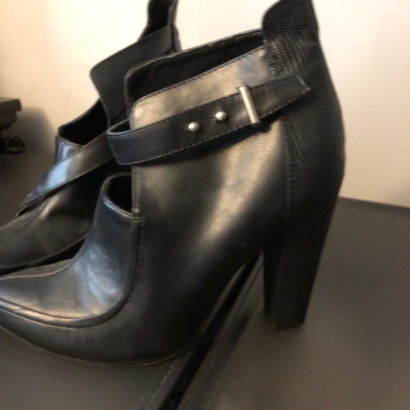 Forever 21 booties - Picture 1 of 2